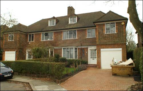 10 Milton Close